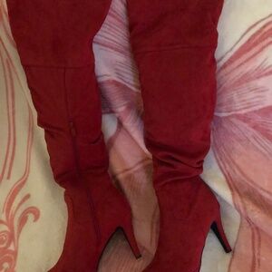 NEW Dream Pairs faux suede knee high boots worn once perfect condition